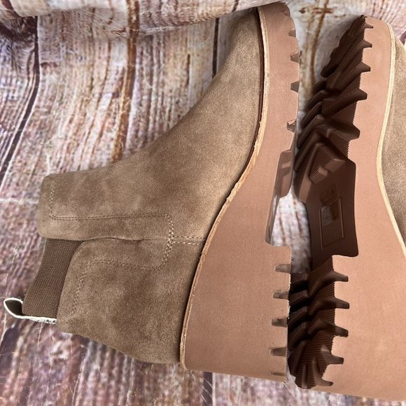 Dolce Vita Lug Sole Chelsea Boot Brown Size 9 Ankle Round Toe Riele - Picture 7 of 9